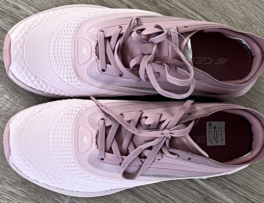 Pantof sport 4F roz pastel 100% noi