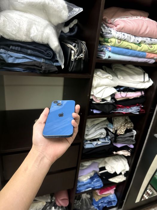 Продам iPhone 13 в отличном состояние , без ремонта