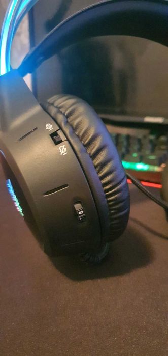 ONIKUMA Професионални геймърски слушалки с RGB и микрофон