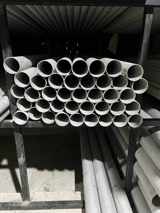 Безшовные  Нержавейка труба 304марка 3,0мм 3,5мм Наличийда бор