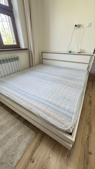 Кровать двухспальная