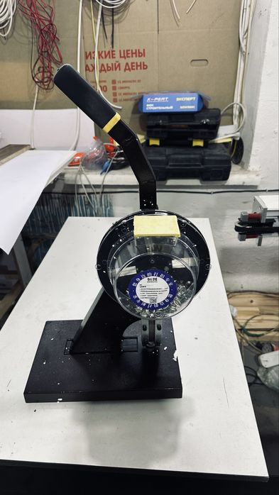 Пробойник полуавтоматический для банера