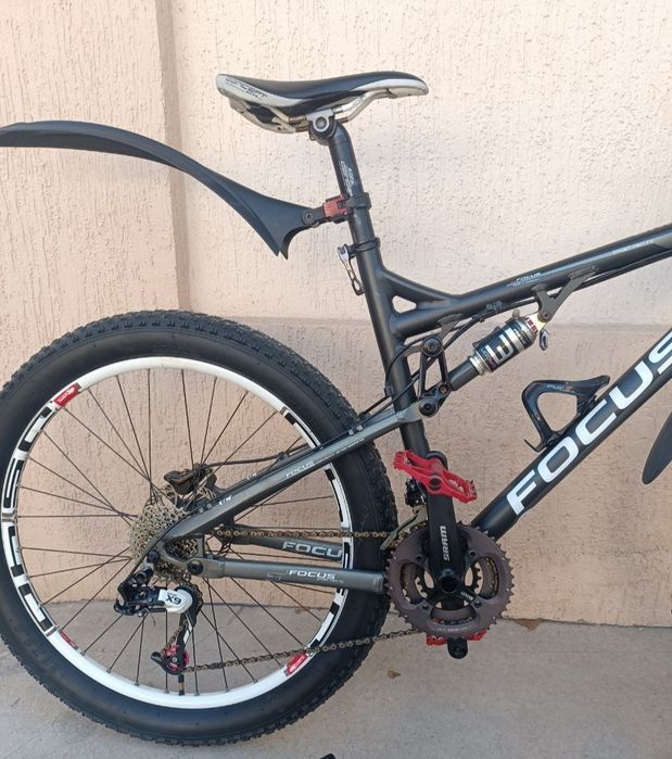 Двухподвесний неметский велосипед focus