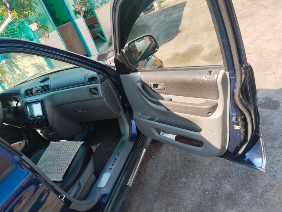 Honda crv  2000 год