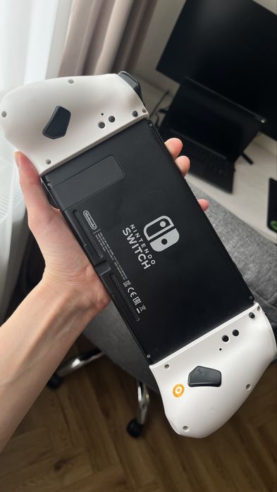 Nintendo Switch OLED комплект