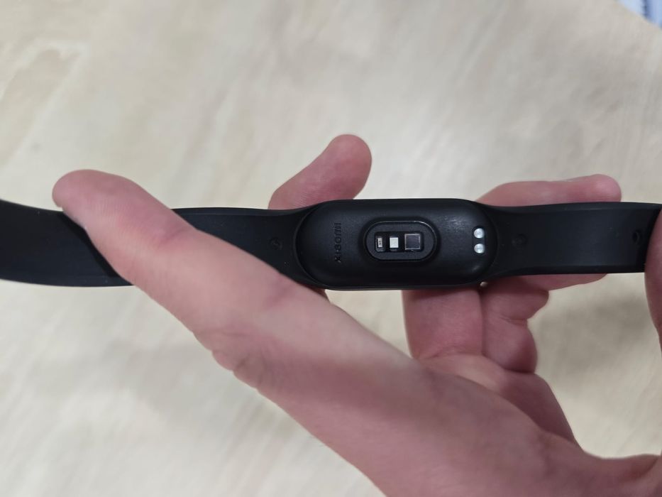 часы.  mi band 7