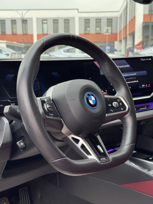 Bmw i5 35L/10.000km probeg