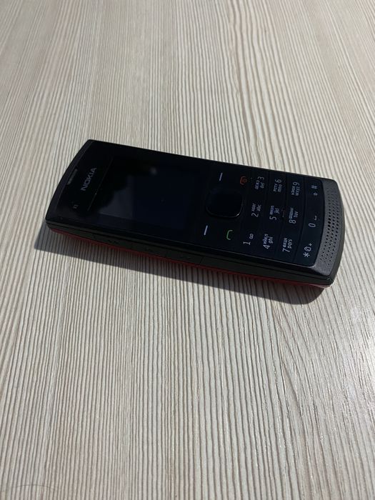 Телефон Nokia X1 + зарядка