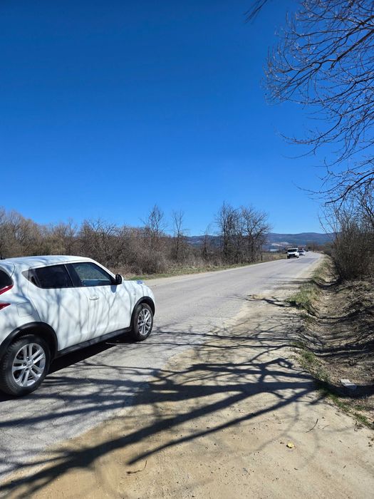 Продавам нива Долна Баня