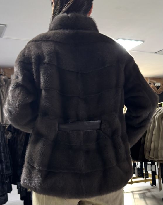 Шуба, ұқыпты таза киілген (3-4рет)