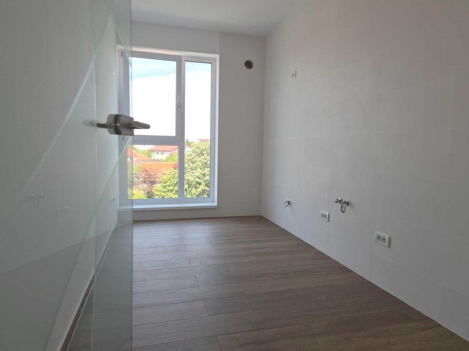 Superb decomandat  +logie de 6 mp, strada Stuparilor nr.6, Timisoara