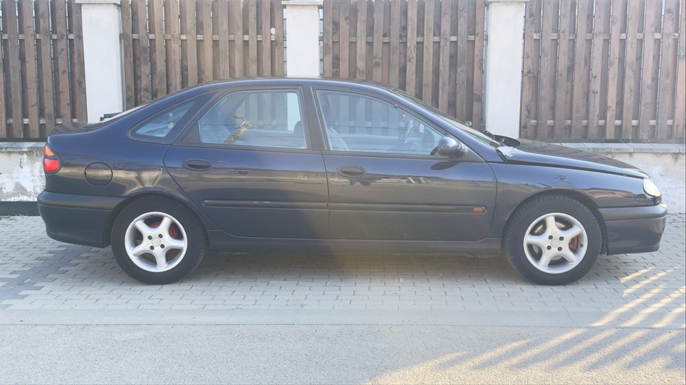 Renault Laguna 1