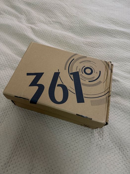 Кроссовки с утеплением 361!