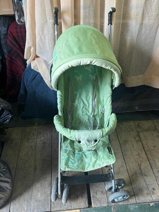 Детска количка в отлично състояние, лека и маневрена "bertoni"