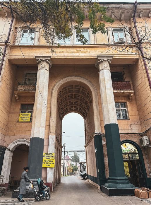 Новомосковская Квартира с хорошей планировкой и шикарным видом из окна