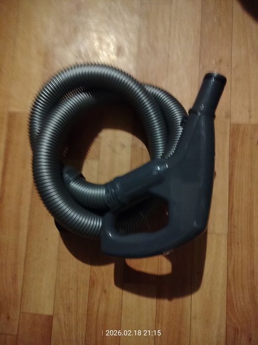 Пылесос" LG Kompressor " , модель ( VK89309H).