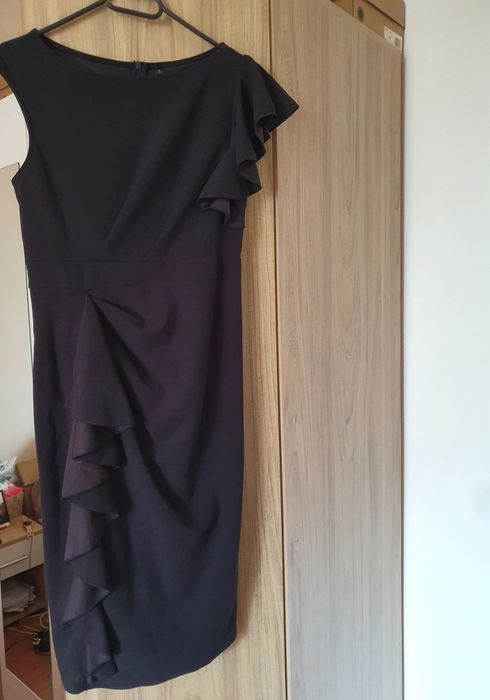 Vand rochie neagra