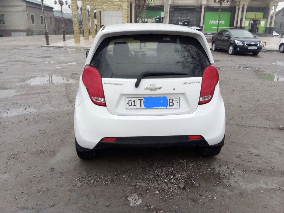 Спарк автомат сотилади год выпуска 2010