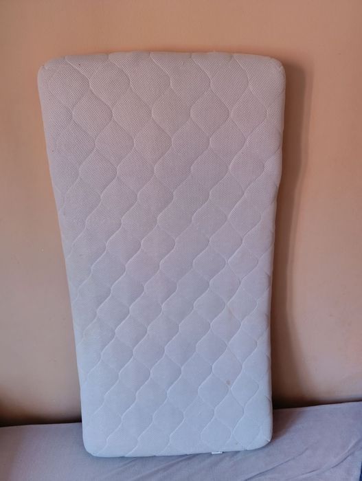 Продавам детски матрак от кокос  125/65