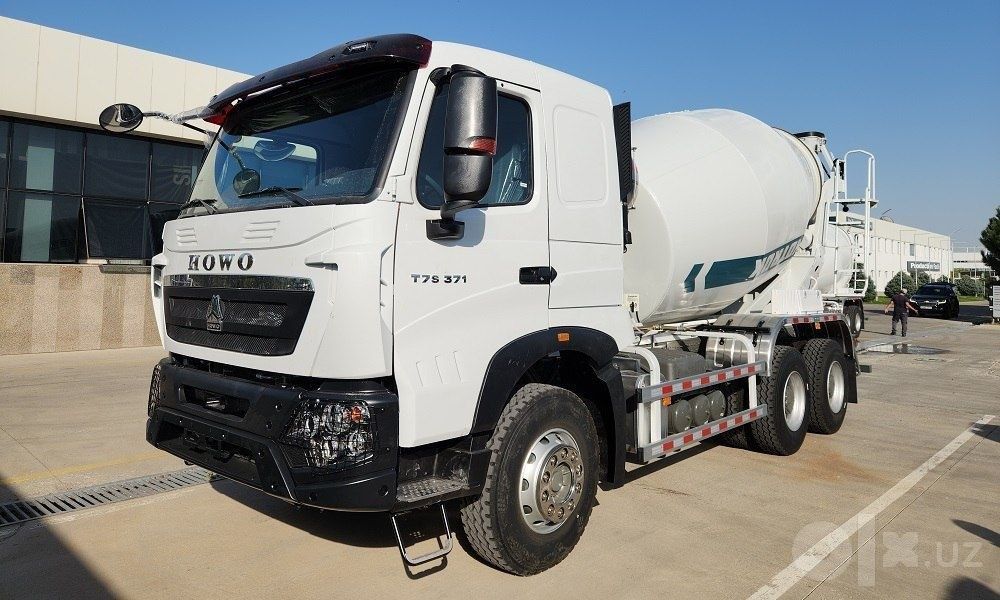 Автобетонамиксер Howo T7S 6x4  10 куб