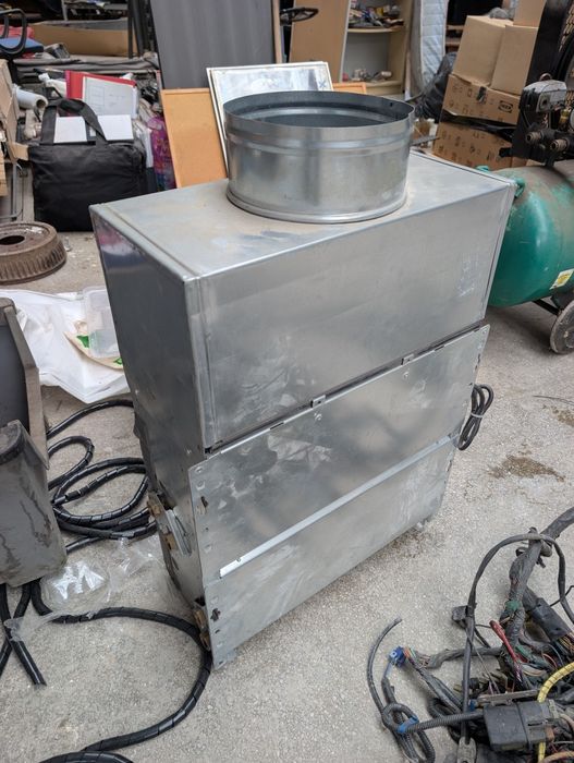 Doua ventiloconvectoare, perfect funcționale