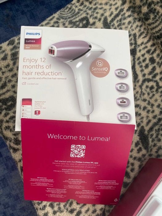 Фотоепилатор IPL Philips Lumea Seria 8000 BRI947/00