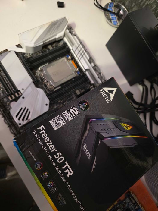 Asus Prime TRX40-PRO + AMD Threadripper  3960x + Arctic Freezer 50TR