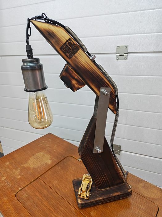 Lampa decorativa din lemn stil steampunk