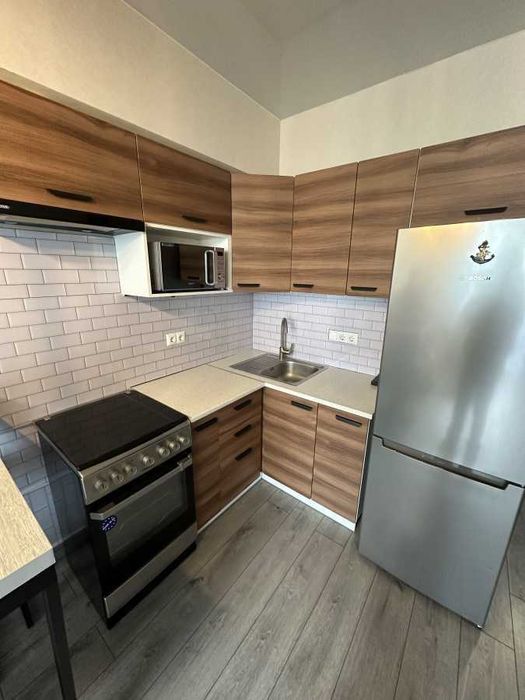 Дава се под наем Двустаен апартамент в София, Център - 65 кв.м за 408 € - Снимка #1