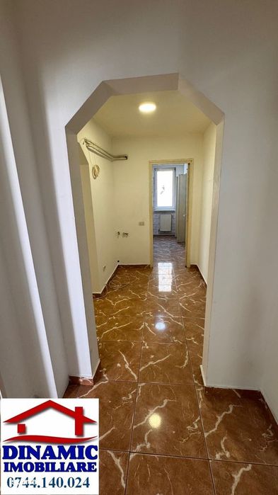 Apartament 3 camere, decomandat – Str. 1 Decembrie, Dărmănești — fotografia 1