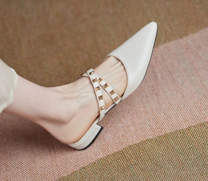 Qizlar va ayollar uchum modniy oyoqkiyim