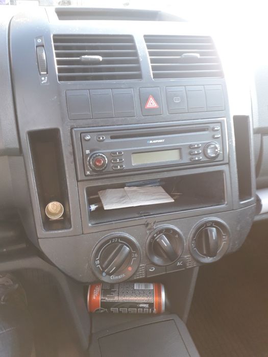 Vand auto ww pollo 1.2 benzina din anul 2004  pe benzina 47 kw