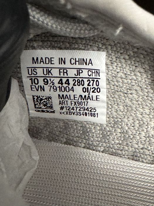 Yeezy 350 v2 Tail Light Pk Premium