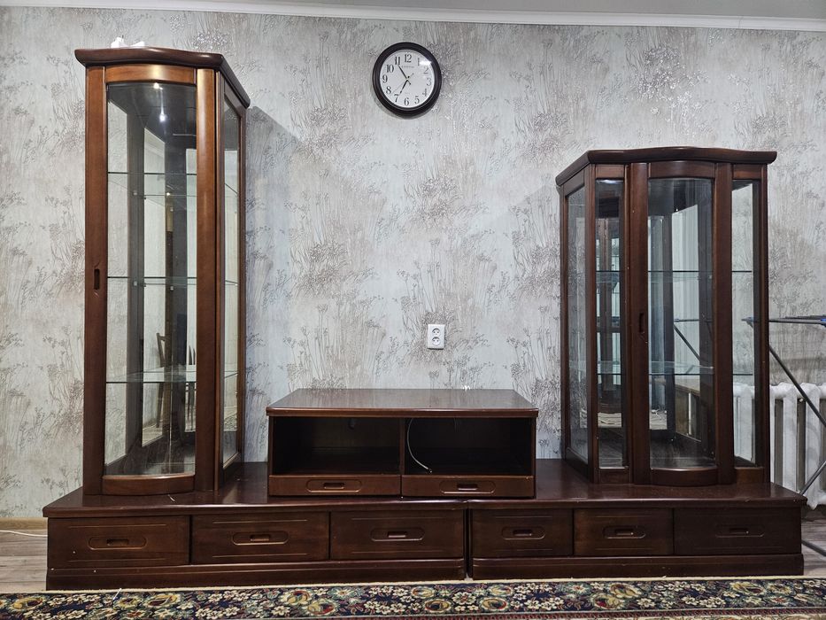 Продам мебель для гостиной, дерево