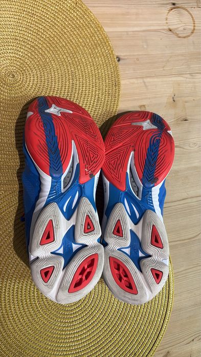 Mizuno – adidași volei