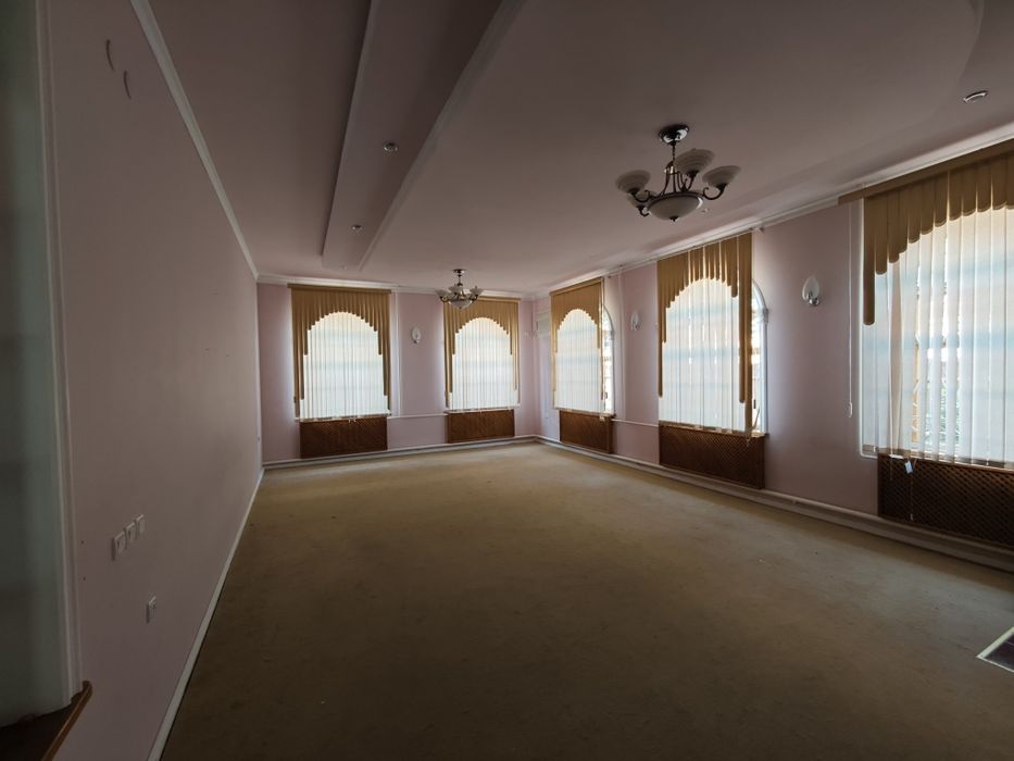 Продаётся дом (участок)