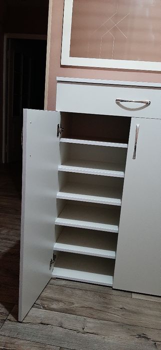Тумба шкаф для обуви и вещей.