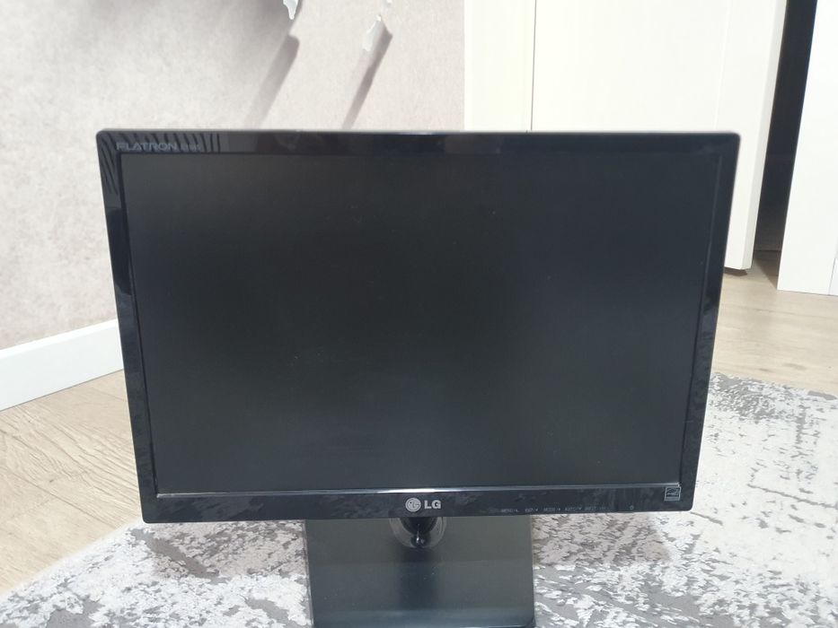 Монитор LG flatron