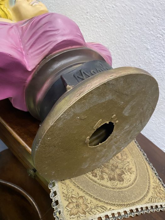 Голям американски бюст мерлин монро