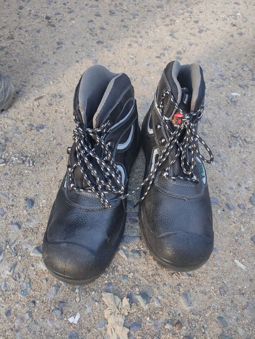Ботинки рабочие новые