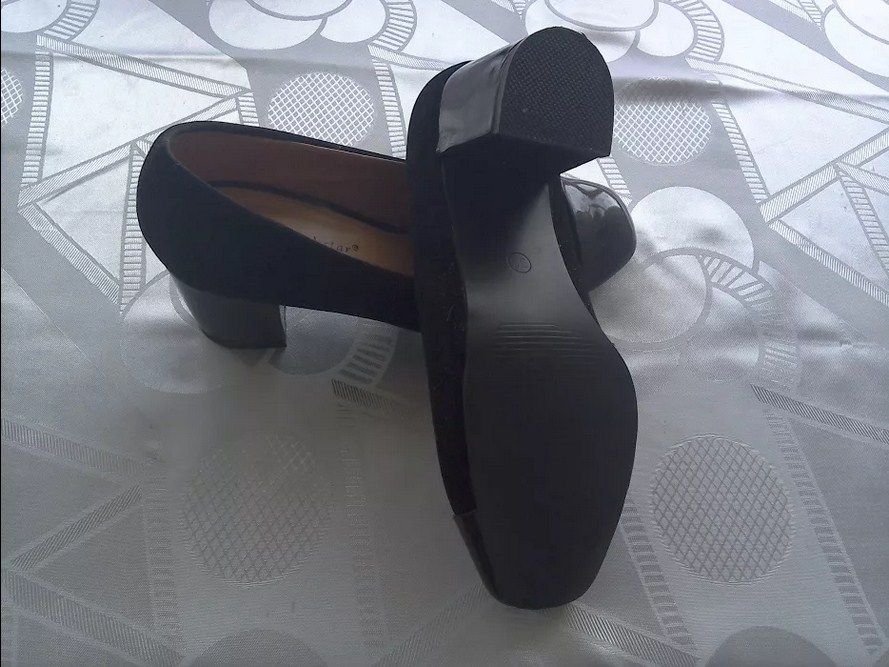 Pantofi negri de piele întoarsă ecologică, toc comod - mărimea 35