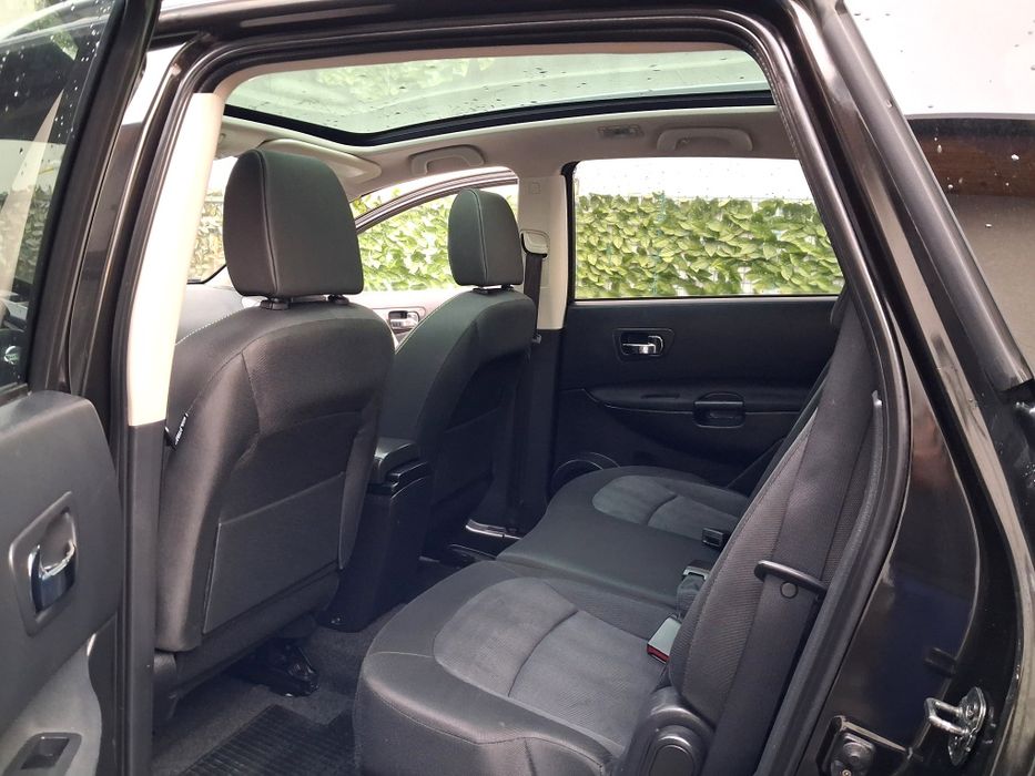 Nissan qashqai 7 locuri  2011  2,0 diesel 150 cp panorama nav camera