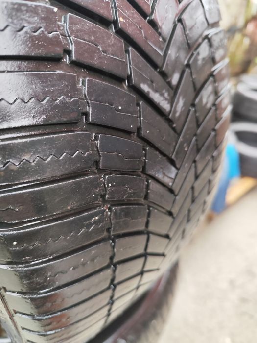 Anvelope 215 60 18 si 255 45 18 ș 235 40 18 235 50 18
