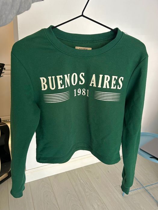 Горни дрехи-всички по 10 лв