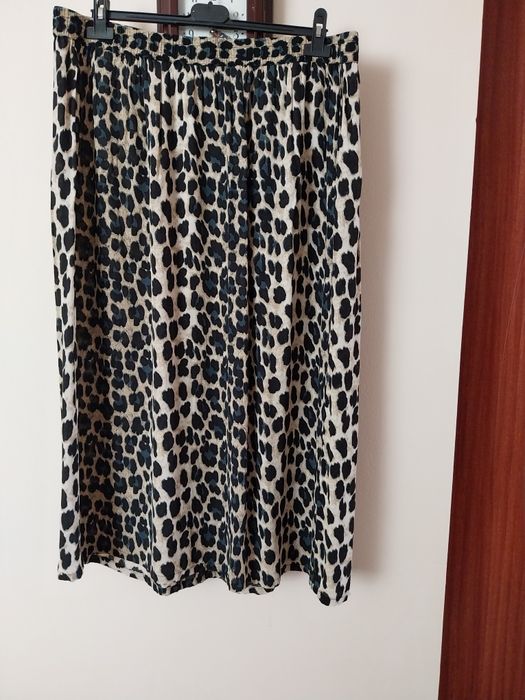 Fusta nouă de vara , super drăguța