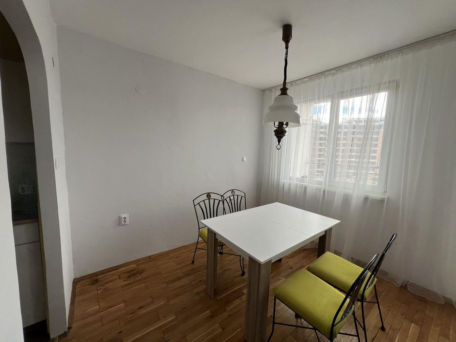 Дава се под наем Тристаен апартамент в София, Младост 4 - 87 кв.м за 700 € - Снимка #1