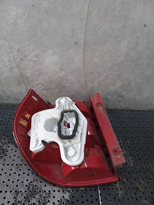 Stop tripla lampa dreapta skoda yeti 5l 5l0945096 5l0945112