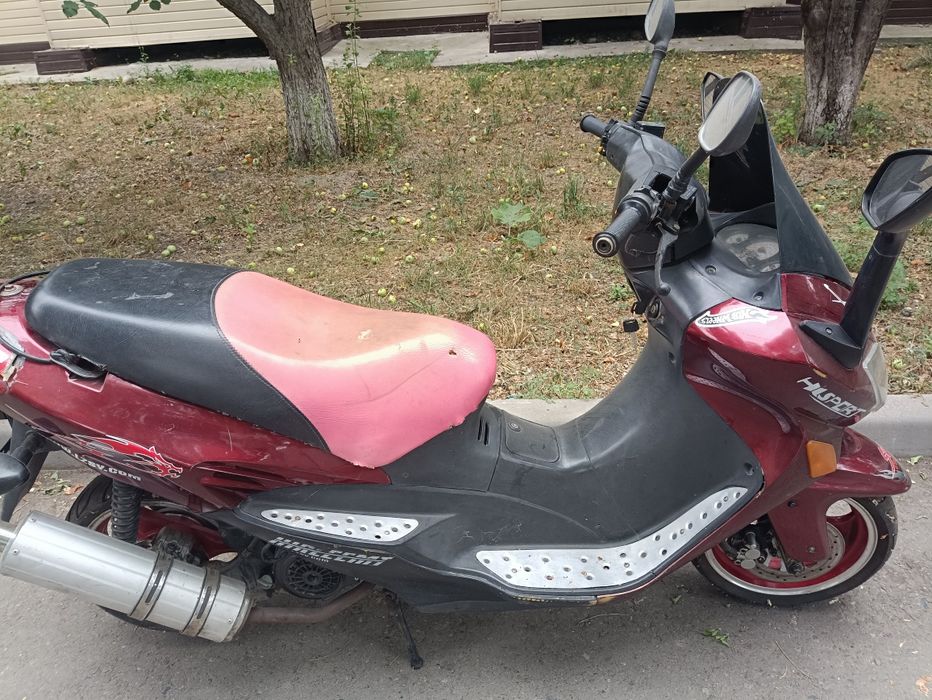 Продам скутер полностью рабочий.