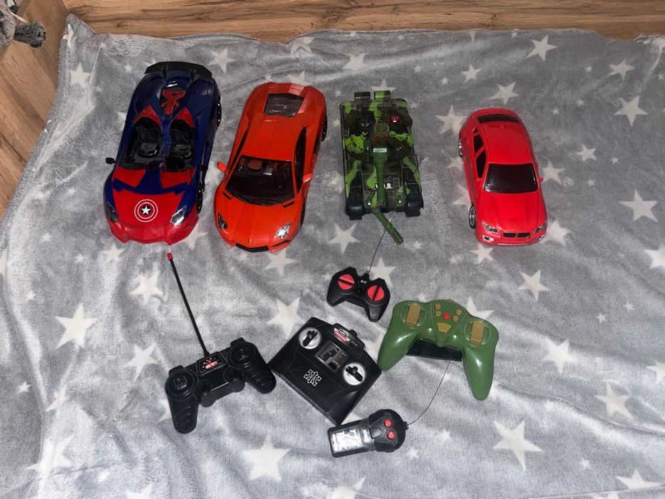 Машинки на пульте управления