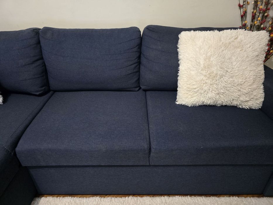 Разтегателен диван